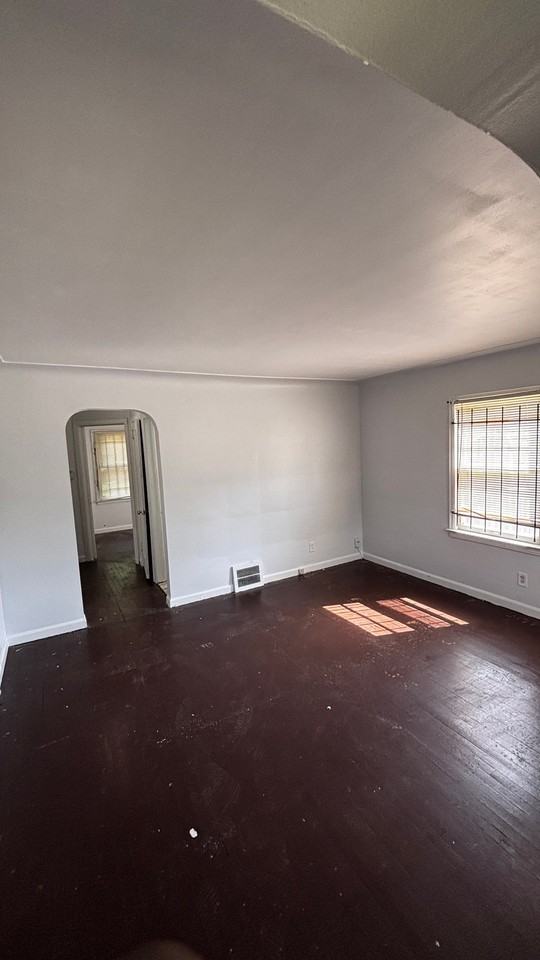 14823 Kilbourne St - Photo 2 of 8