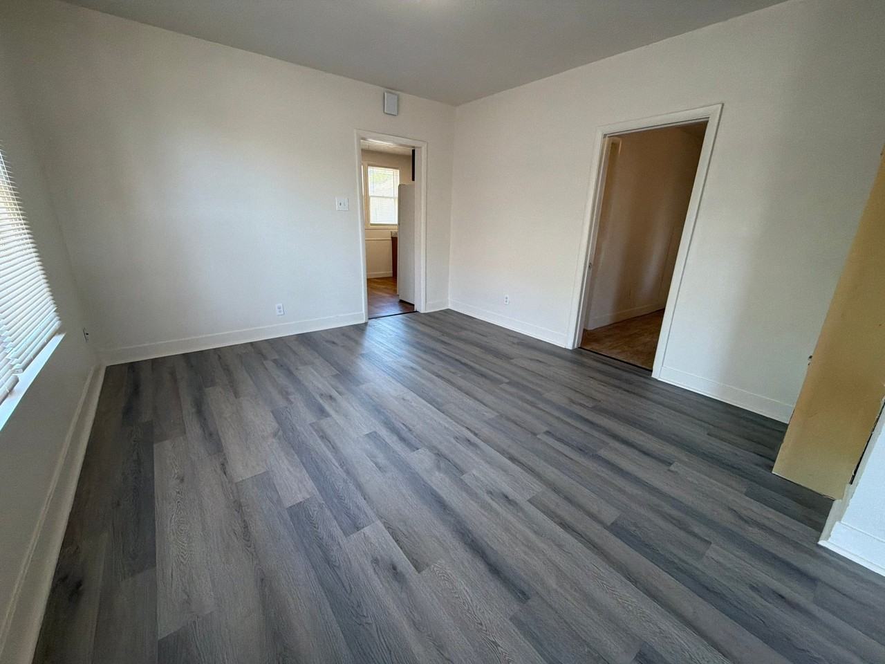 428 10th St - Photo 6 of 20