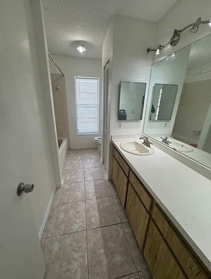 15158 Springview St - Photo 5 of 12