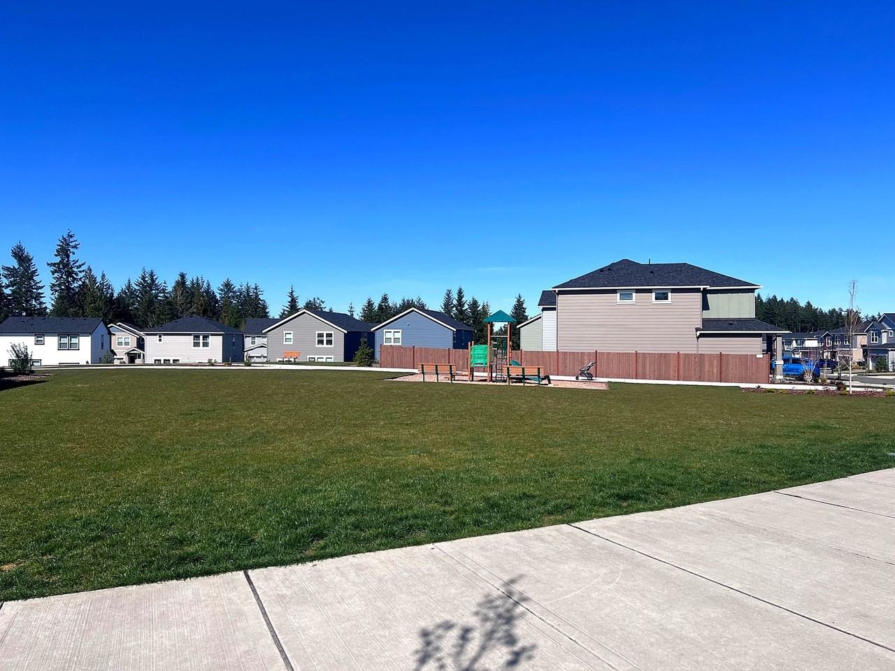 1388 Sw Pendleton Way - Photo 4 of 20
