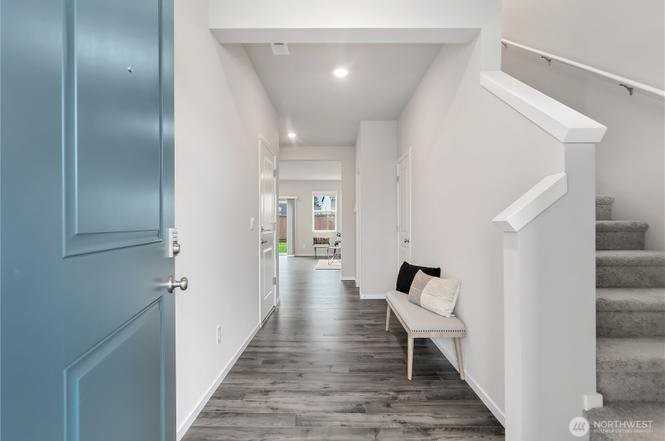 1388 Sw Pendleton Way - Photo 6 of 20