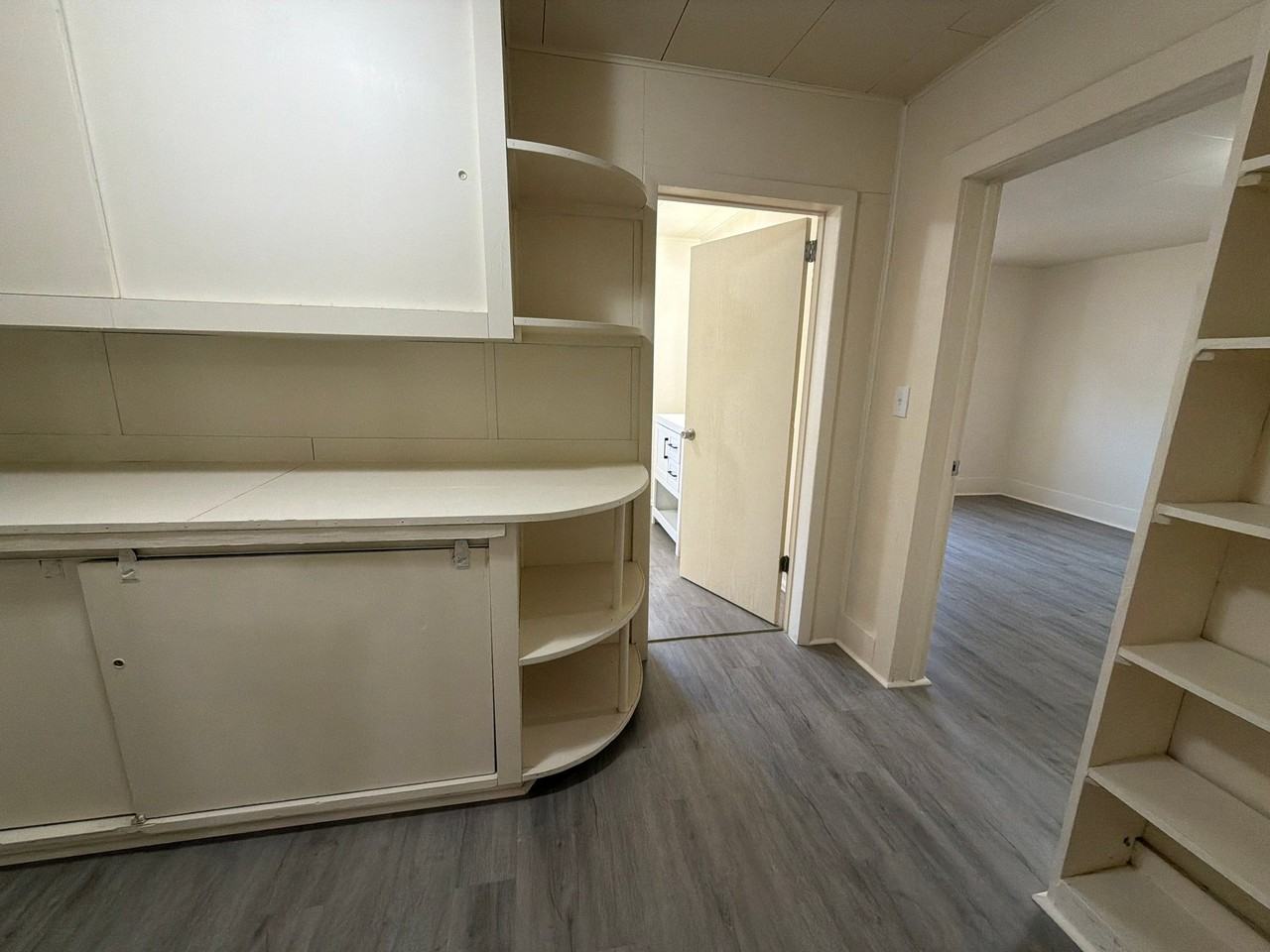 760 E 8th St - Photo 6 of 20