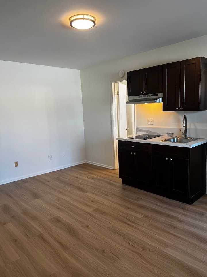 60A Brentwood Ave - Photo 2 of 12