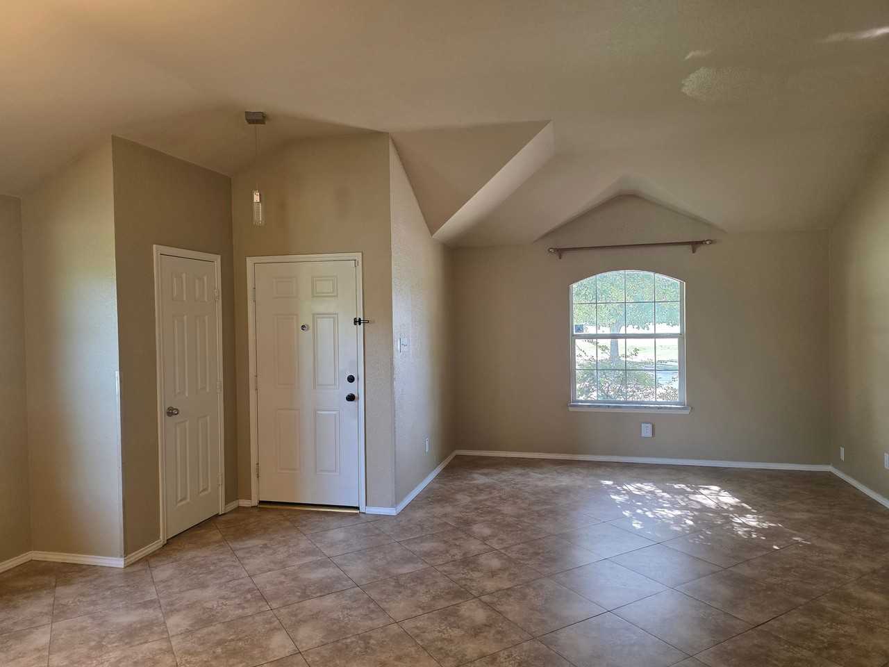 12112 Lamington Dr - Photo 2 of 19