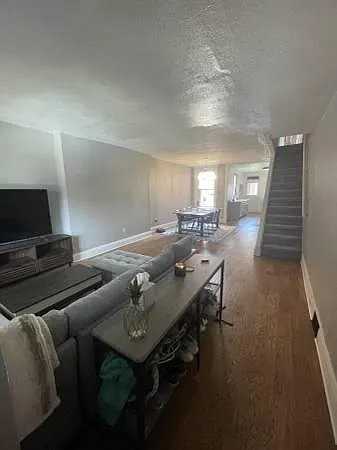 3919 Nantasket St - Photo 3 of 16