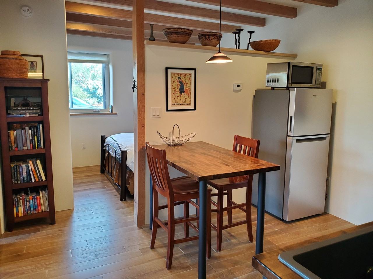 115 Valencia Rd - Photo 7 of 20