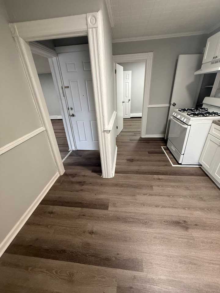 148 Clinton St #2 - Photo 4 of 10
