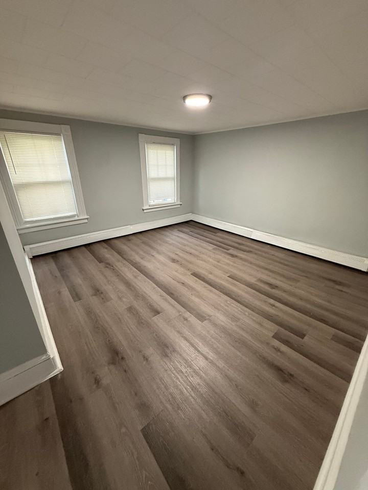 148 Clinton St #2 - Photo 7 of 10
