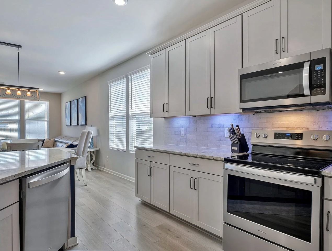 5040 Sunflower Ln - Photo 4 of 20