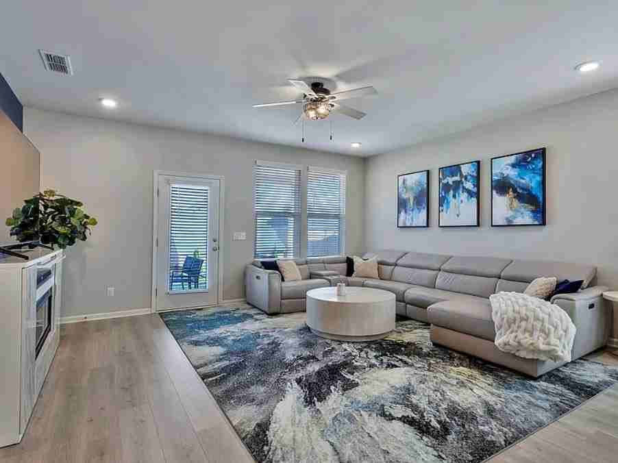 5040 Sunflower Ln - Photo 7 of 20