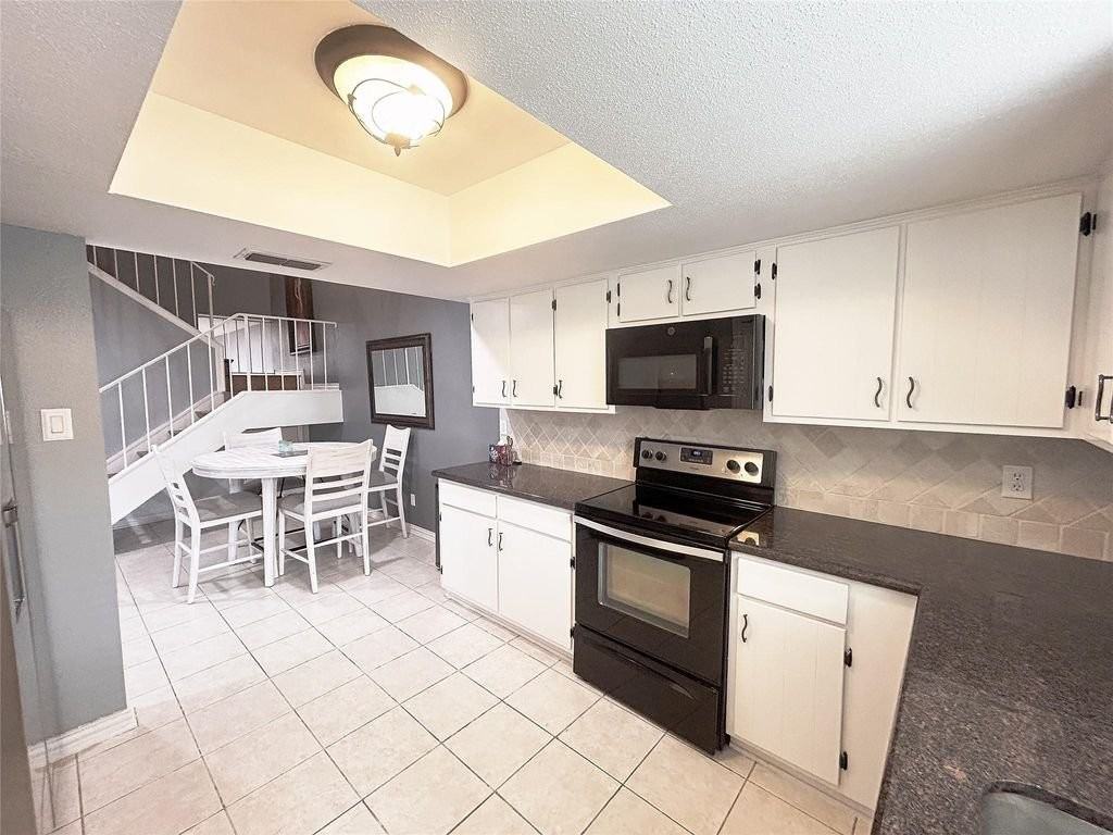 5005 Georgi Ln #204 - Photo 3 of 11