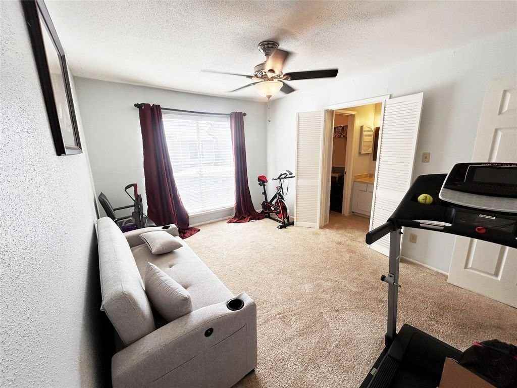 5005 Georgi Ln #204 - Photo 5 of 11