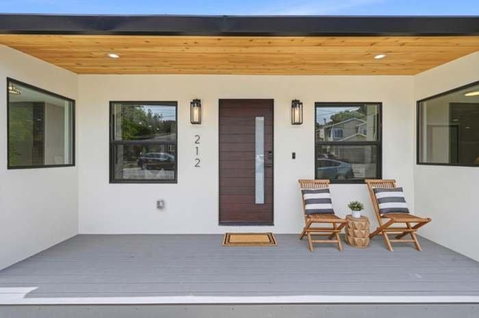 212 Winona Ave - Photo 3 of 20