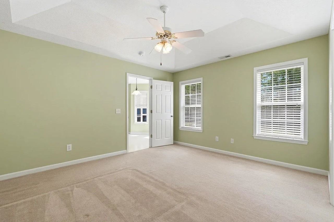722 Drawbridge Dr - Photo 5 of 20