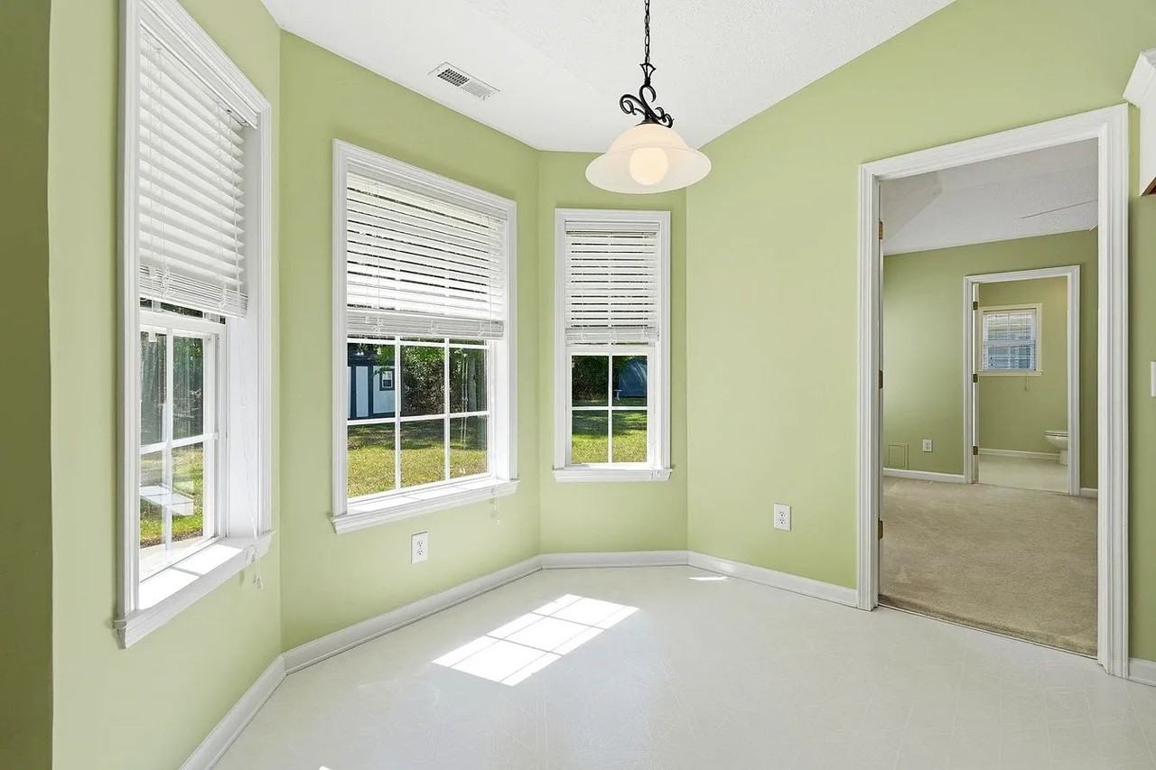 722 Drawbridge Dr - Photo 6 of 20