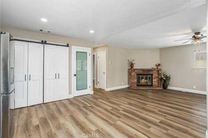 24705 1st Ave - Photo 2 of 21
