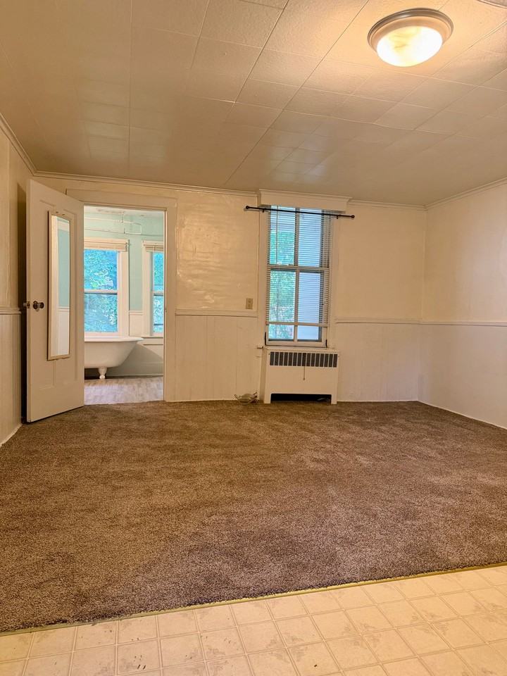 206 N 5th St #C - Photo 2 of 2