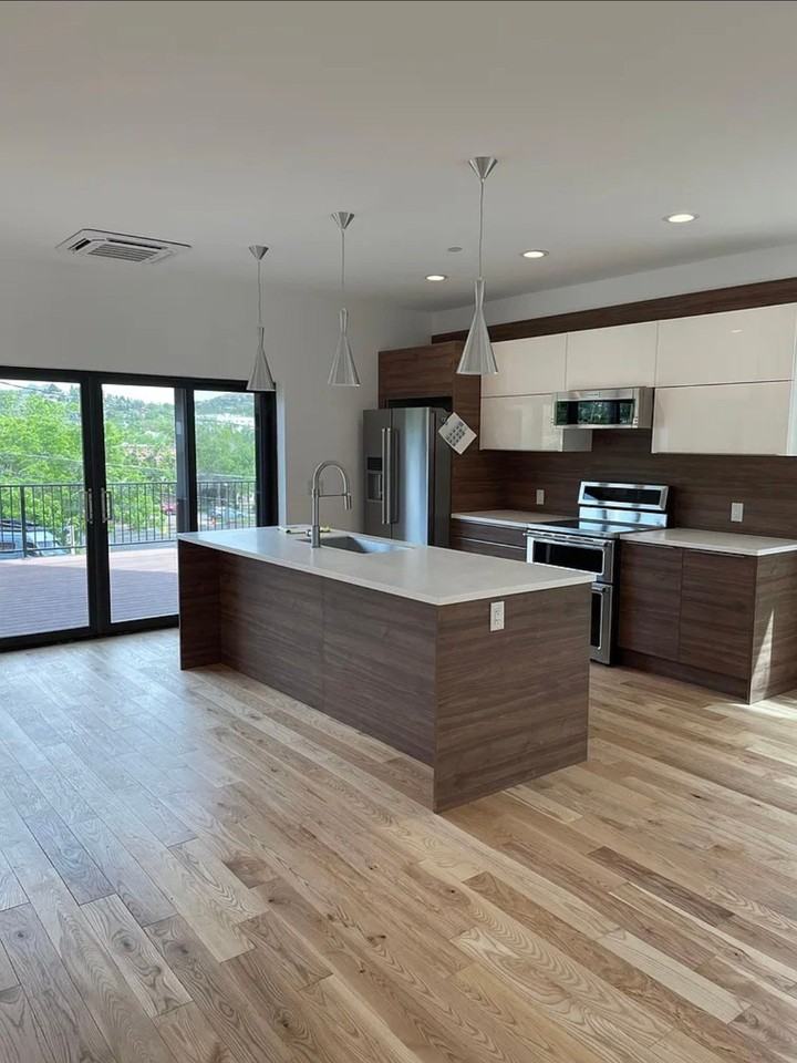 918 13th St - Photo 2 of 15