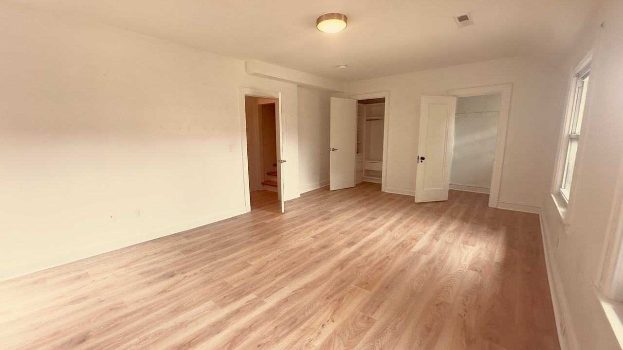 2434 Overlook Rd #2B - Photo 5 of 19