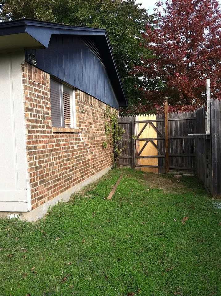 1426 Noble St - Photo 7 of 9