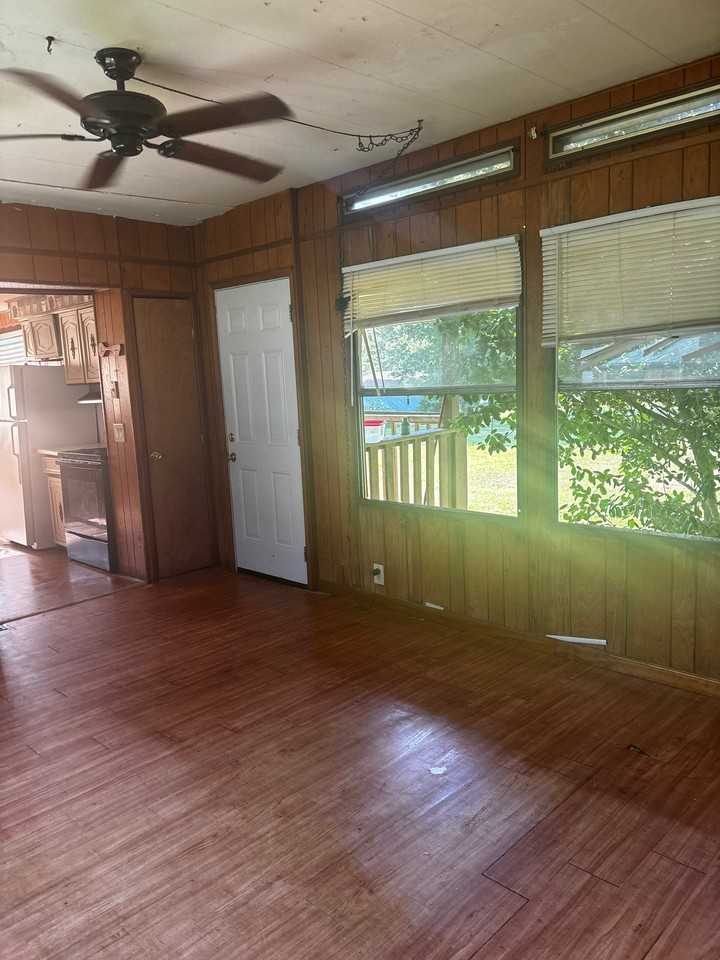 55 Rosehill Dr - Photo 3 of 12