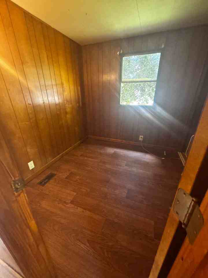 55 Rosehill Dr - Photo 6 of 12