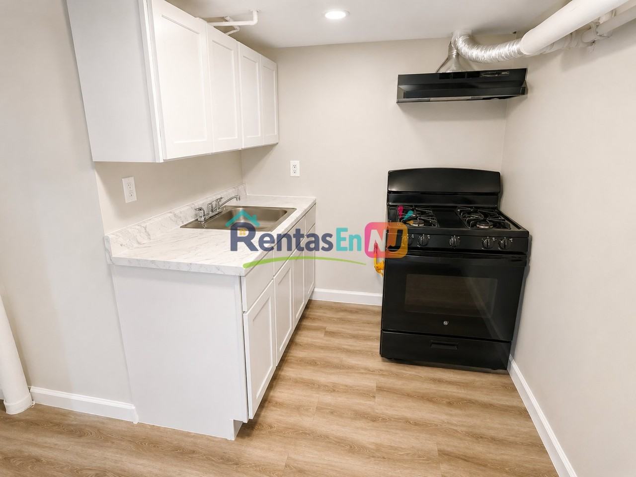 93 W Allen St #B - Photo 4 of 8