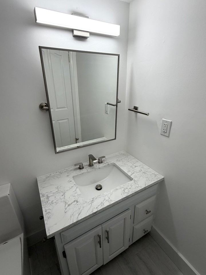 703 Meadow Woods Ln - Photo 7 of 16