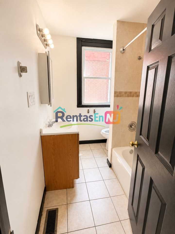 43 Treacy Ave #1 - Photo 6 of 8
