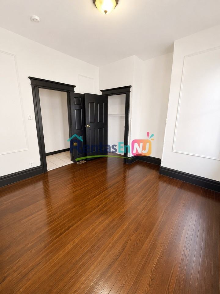 43 Treacy Ave #1 - Photo 7 of 8
