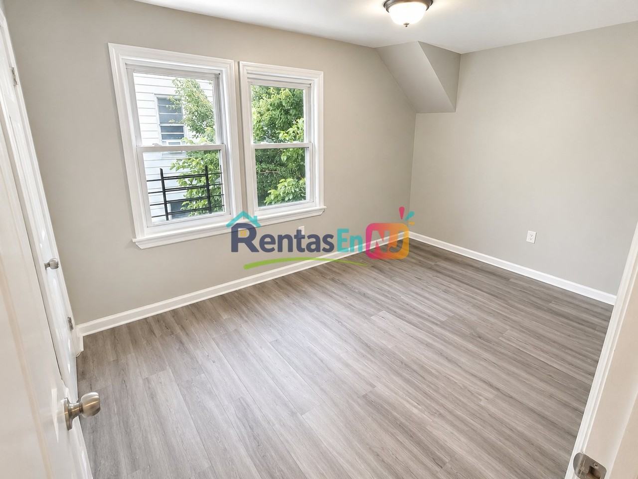 179 Myrtle Ave #3 - Photo 3 of 5
