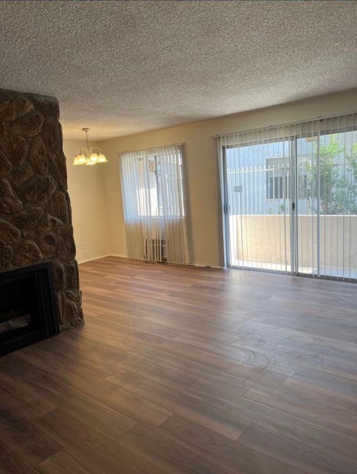 11929 Kiowa Ave #M - Photo 2 of 7