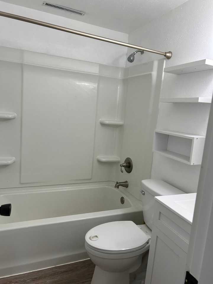 1075 Gillingham Rd - Photo 7 of 8