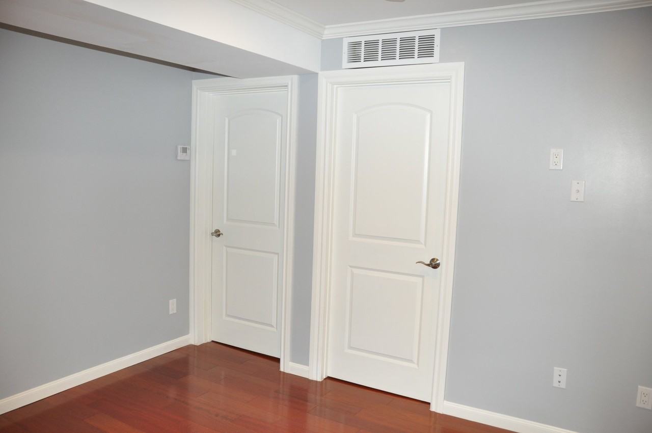 54 Sycamore St - Photo 4 of 8