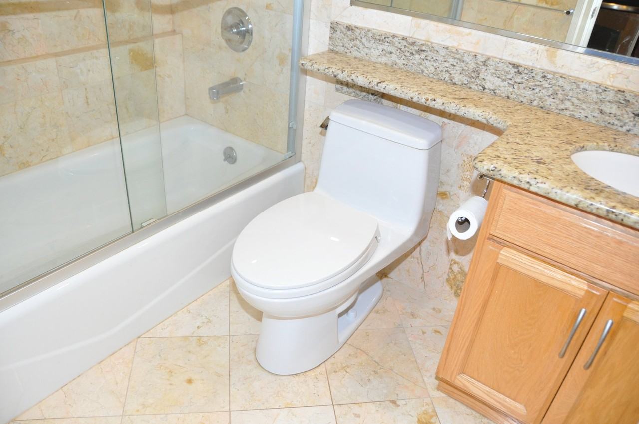 54 Sycamore St - Photo 7 of 8