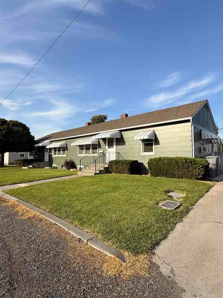 1518 Mahan Ave - Photo 2 of 30