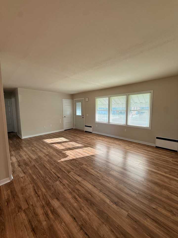1518 Mahan Ave - Photo 5 of 30