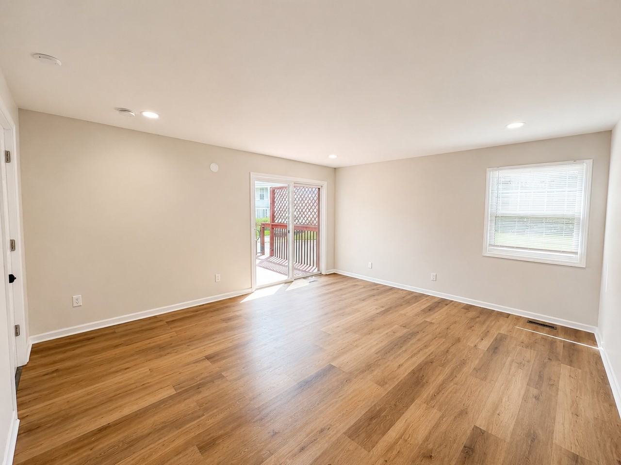 962 W 59th Cir - Photo 4 of 12