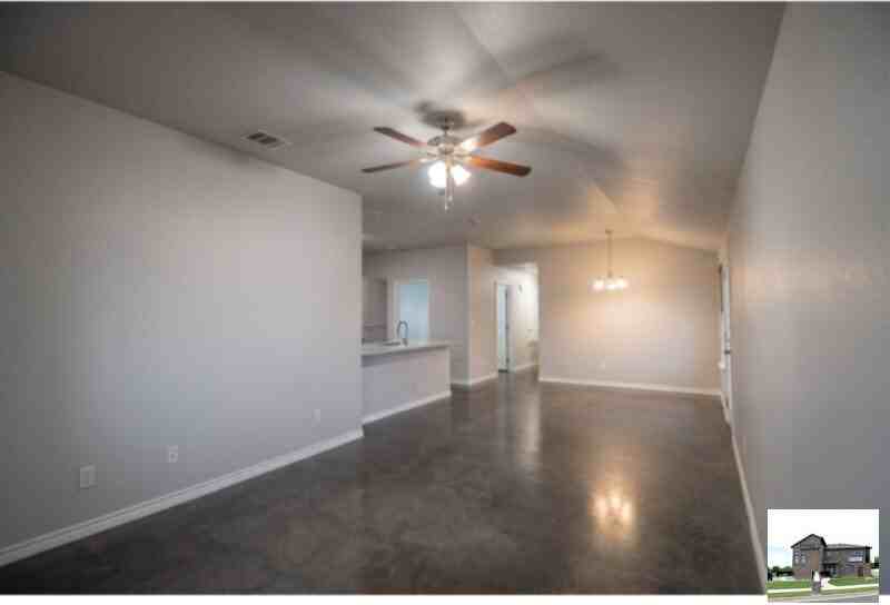 300 Lowes Blvd #B - Photo 3 of 44