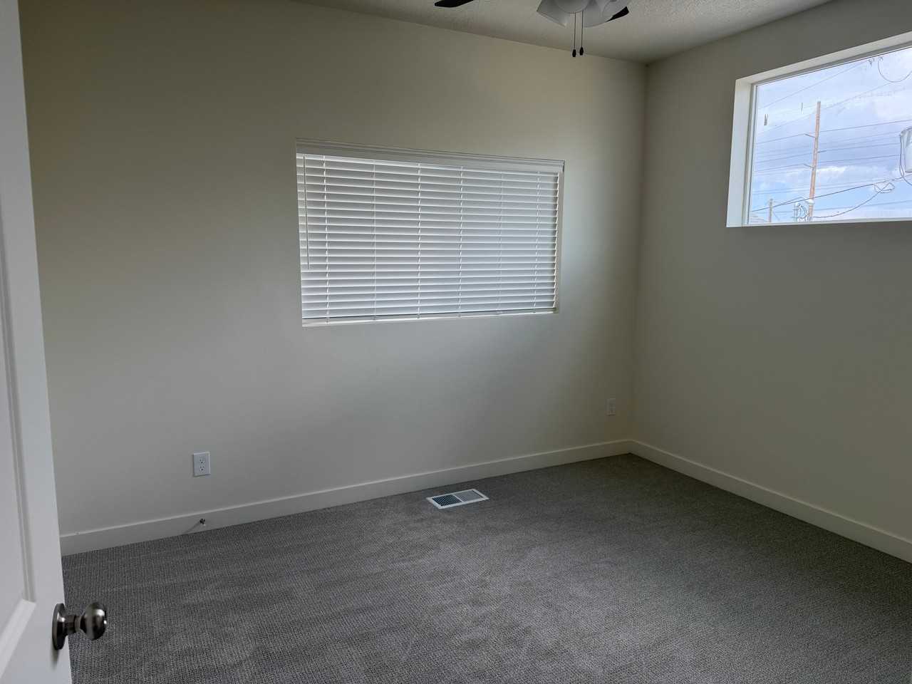 922 W Euclid Ave - Photo 7 of 13