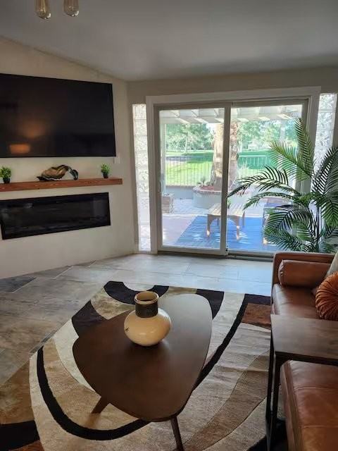 3177 Bel Air Dr - Photo 3 of 20