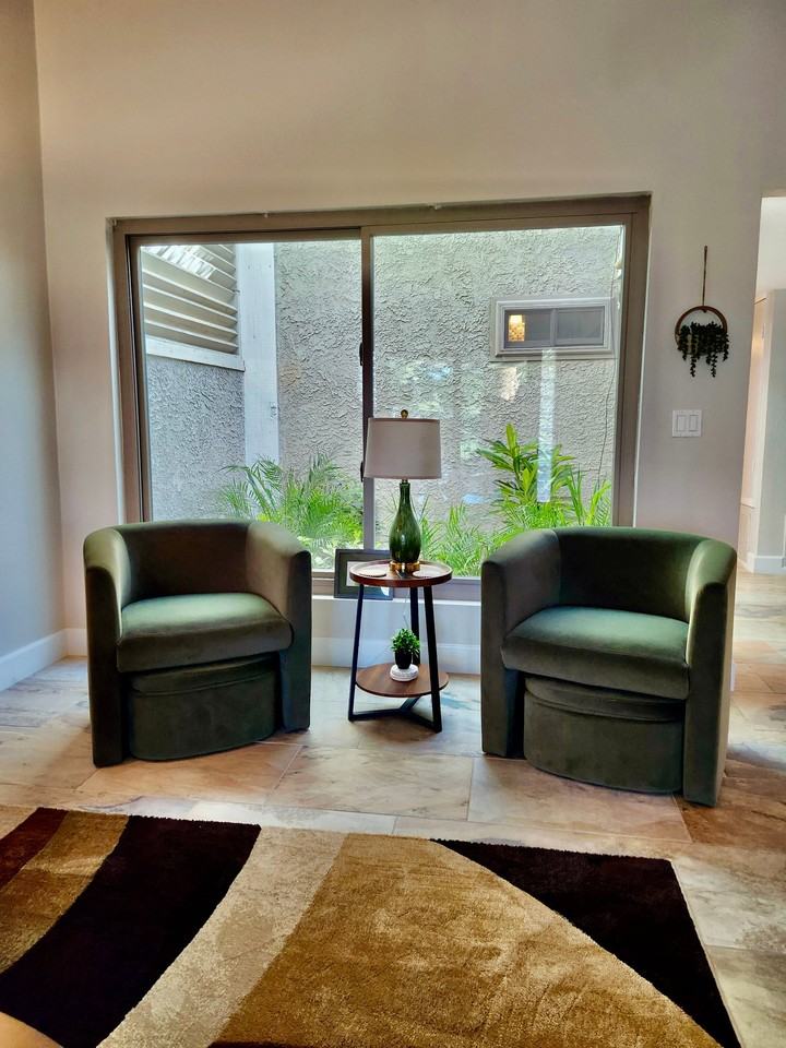 3177 Bel Air Dr - Photo 4 of 20