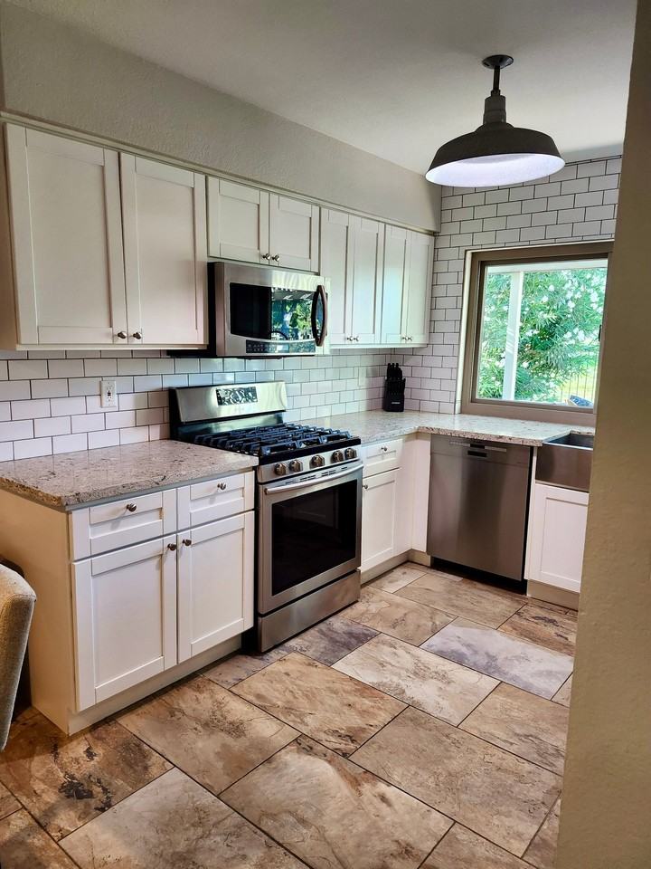 3177 Bel Air Dr - Photo 6 of 20