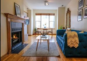 2029 W Superior St #1F - Photo 1 of 1