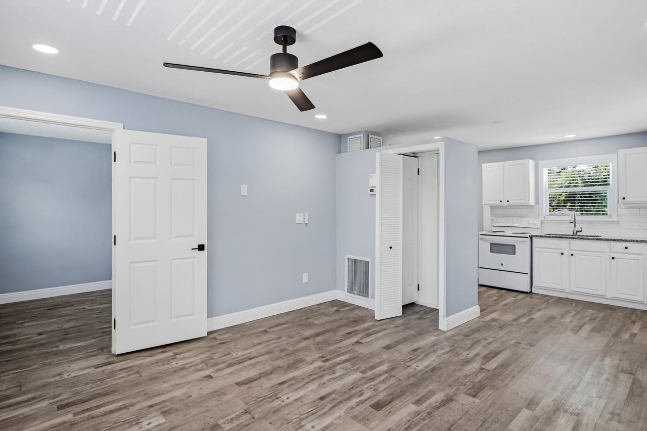 7181 49th Ave N #2 - Photo 3 of 20