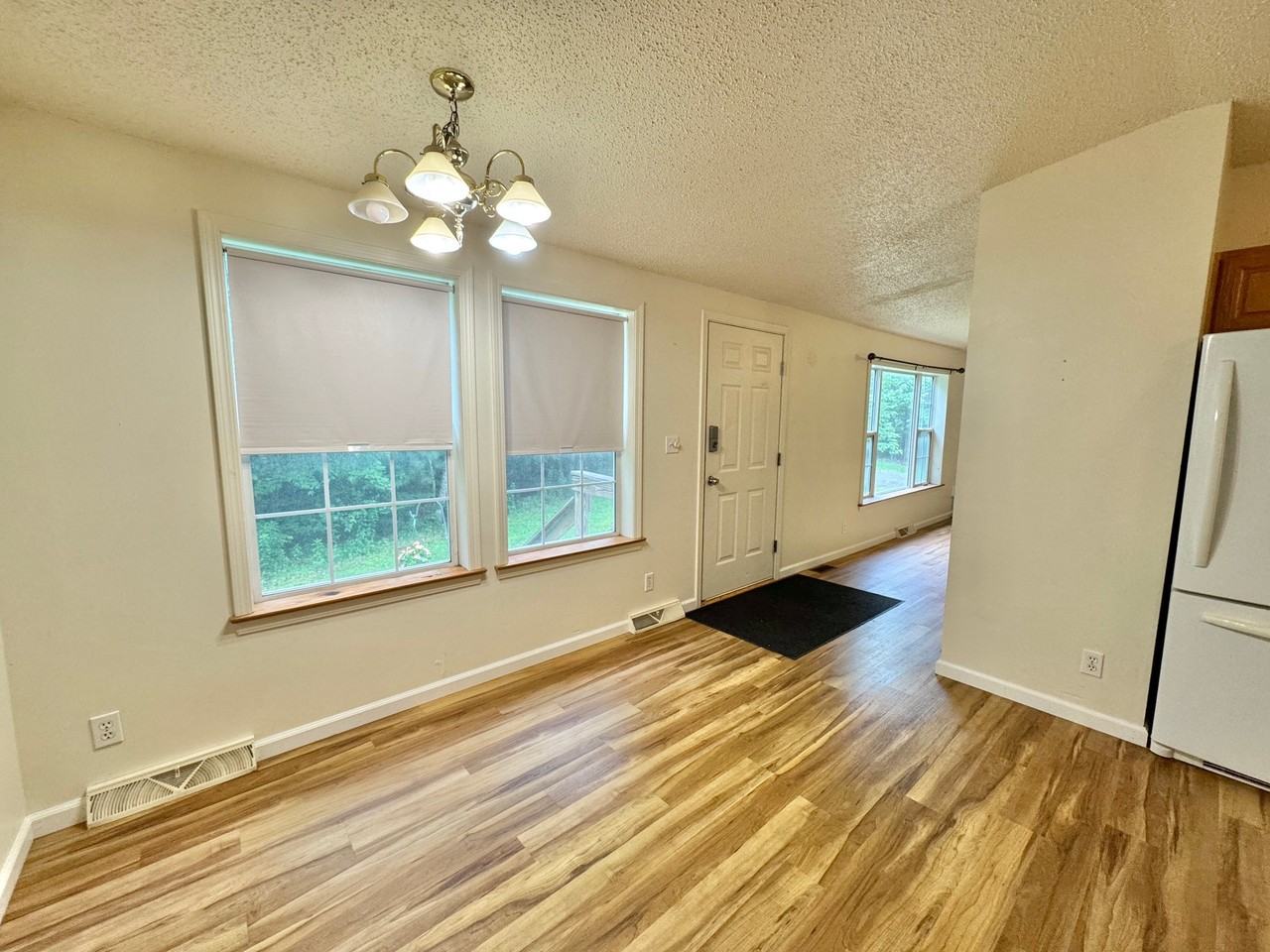 174 Airport Rd - Photo 6 of 15