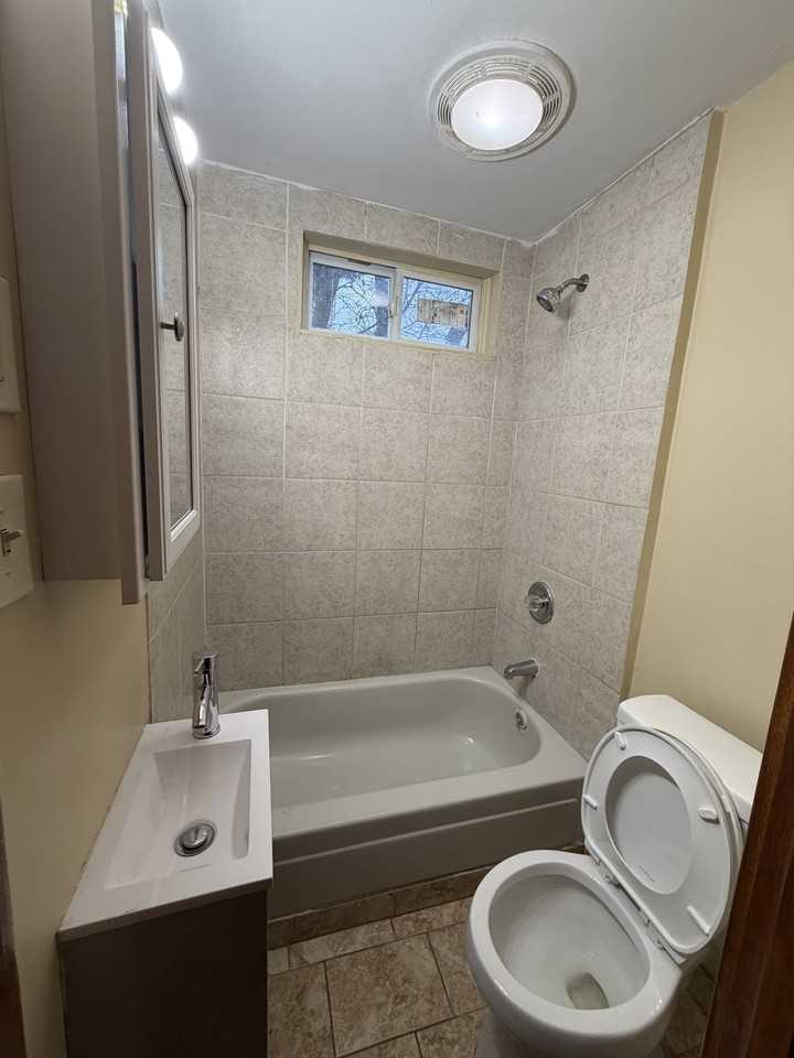 23 Harbison Ave #1 - Photo 4 of 10