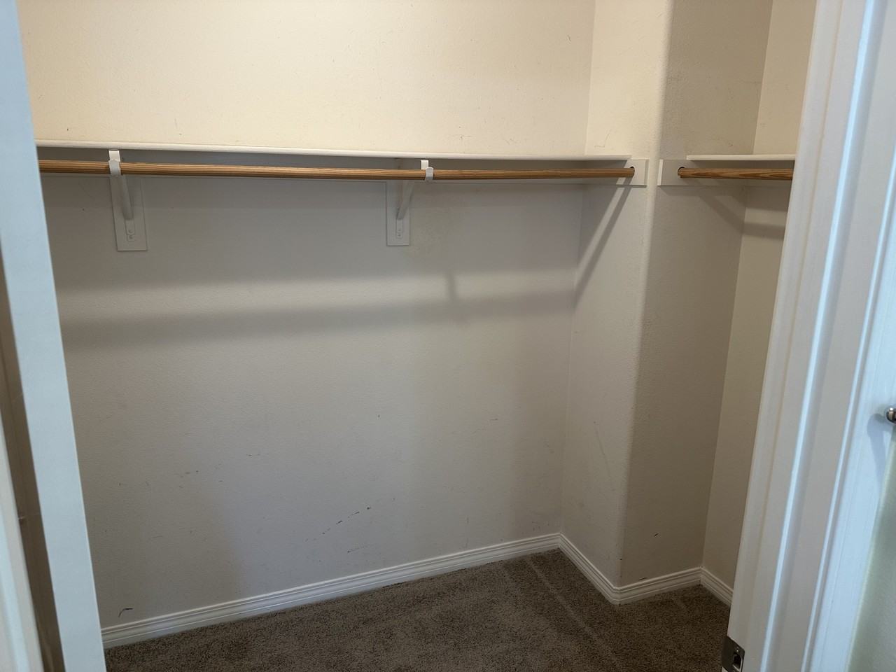 Riverdale Ct #709 - Photo 2 of 9