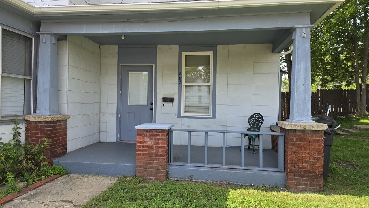 802 Salem St #4 - Photo 6 of 9