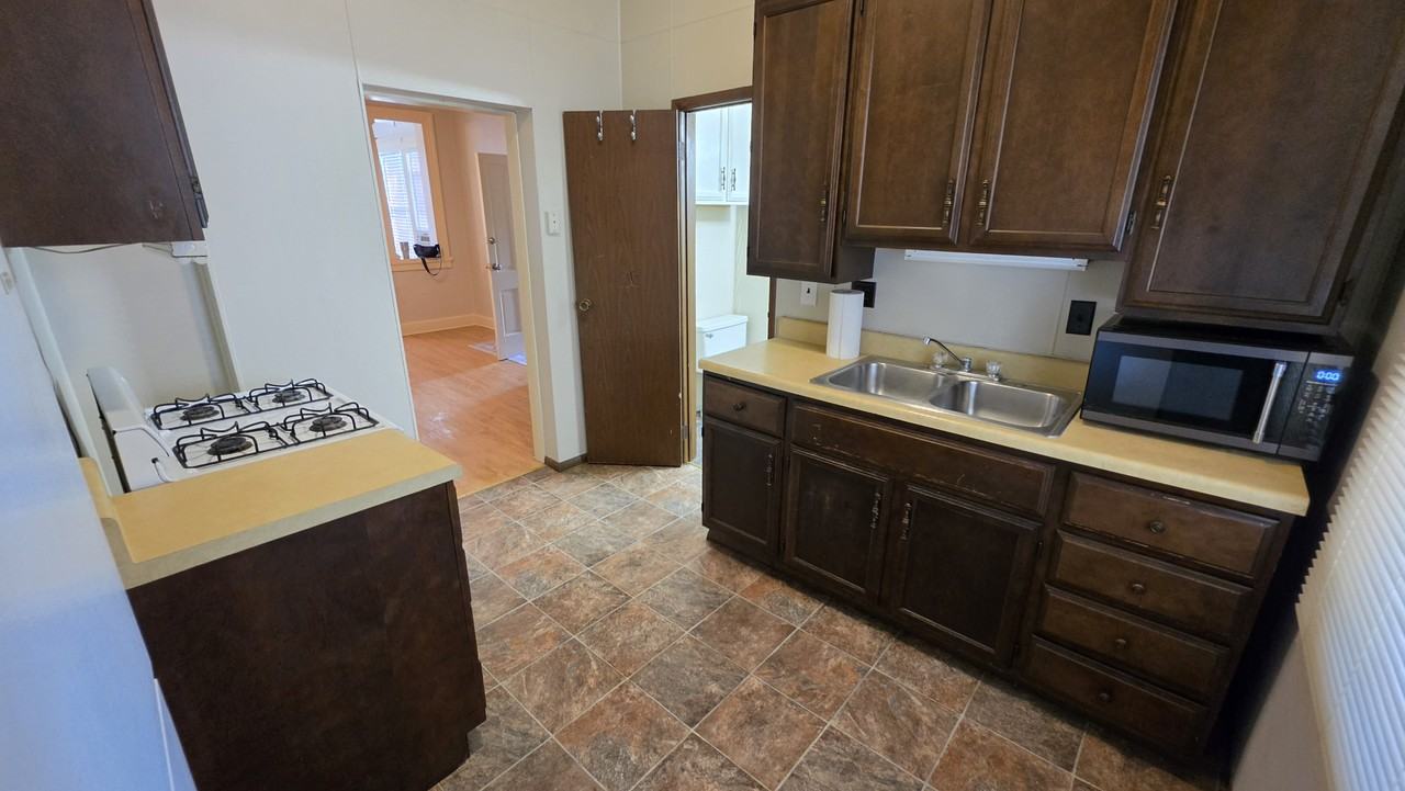 901 N 8th St #2 - Photo 2 of 8
